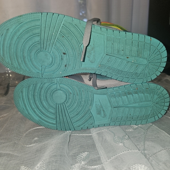 Custom Nike Air Jordan 1 mid size 7Y - Picture 6 of 14